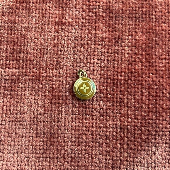 LOUIS VUITTON Pastilles Charm (Porte Cles Pastilles Bag Charm) Brown - Picture 2 of 4